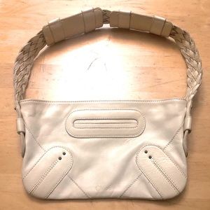 🍦Chloé flat zip across leather shoulder bag w/ braided strap in off-white